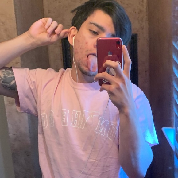 Meet your Posher, Andres - Picture 1 of 1